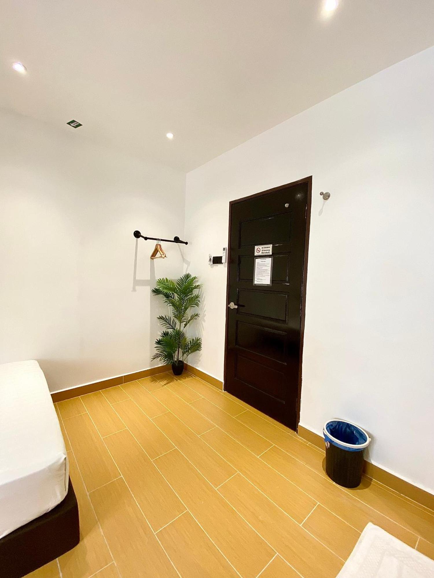 Hotel The 6N By Sky Hive George Town Exterior foto